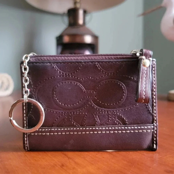 Coach Embossed & Stitched Signature Brown Leather Card Case with Keyring - Picture 1 of 13